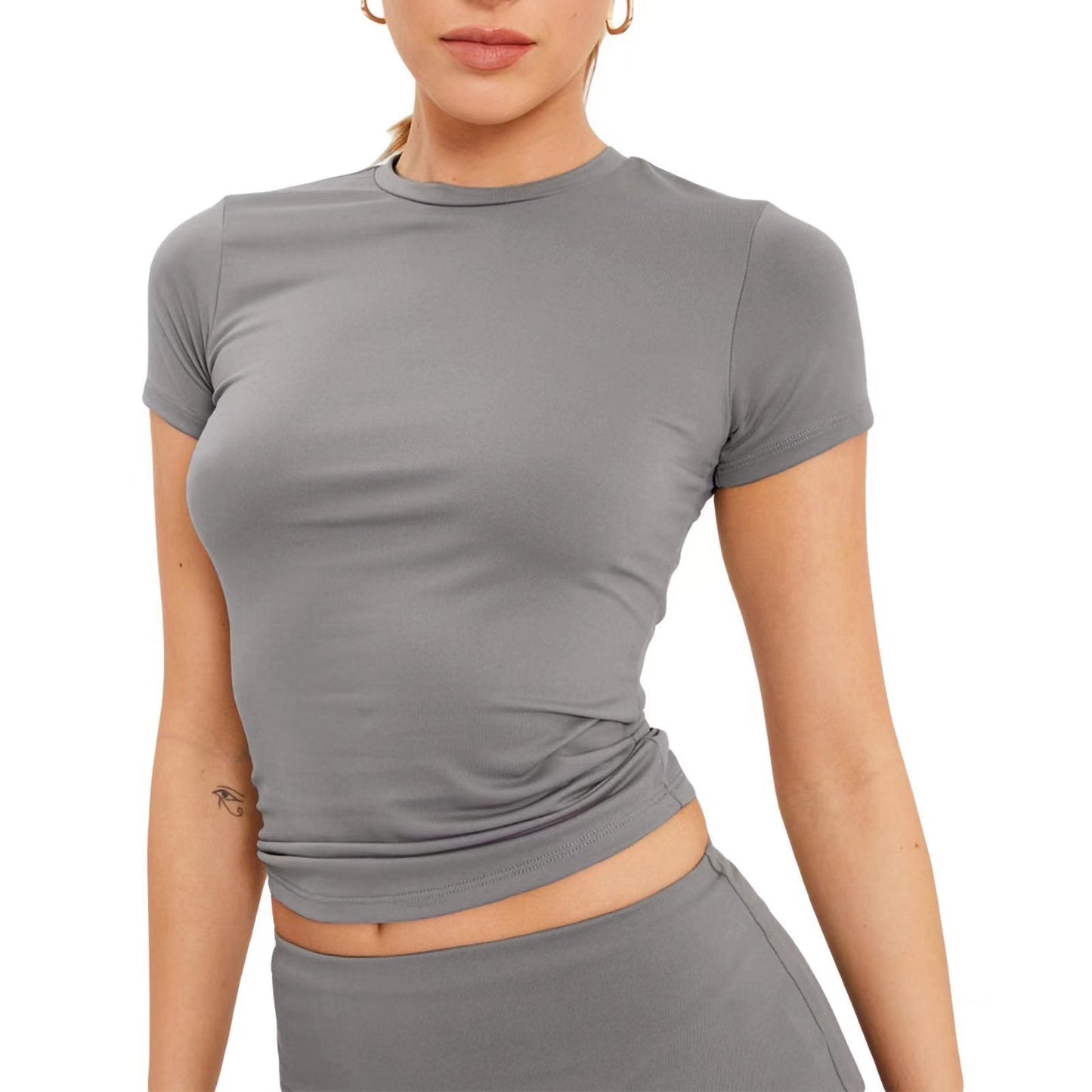 Casual short sleeve T shirt solid slim fit with round neck in multiple colors