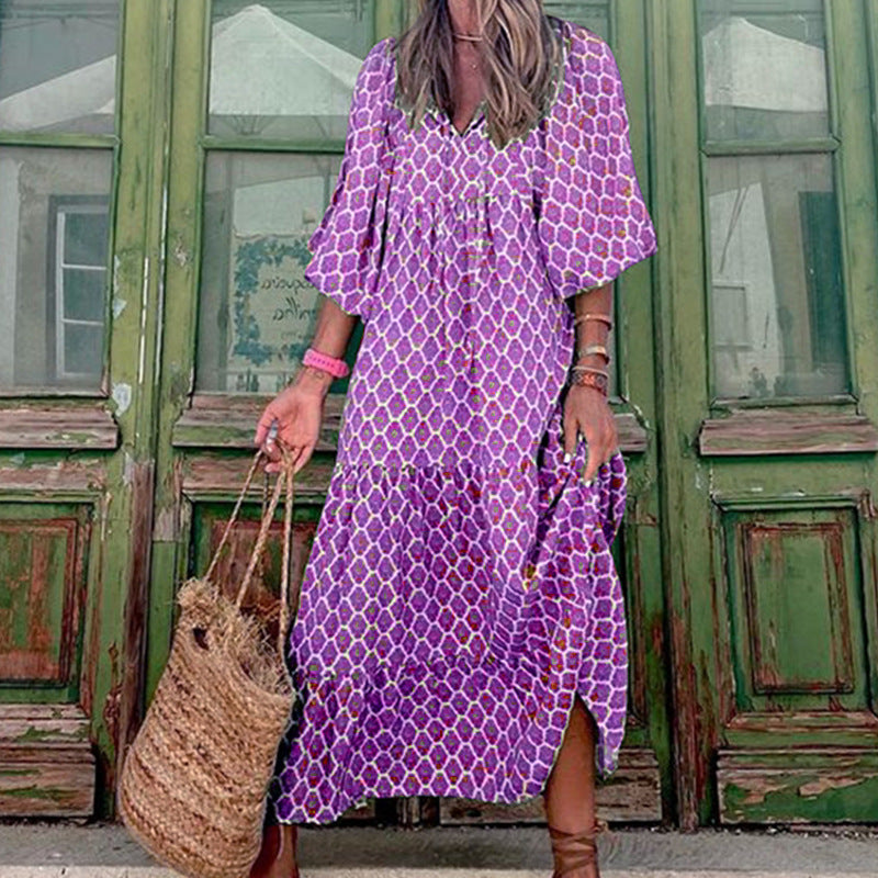 Summer women’s vintage printed bohemian dress with V-neck and loose maxi fit
