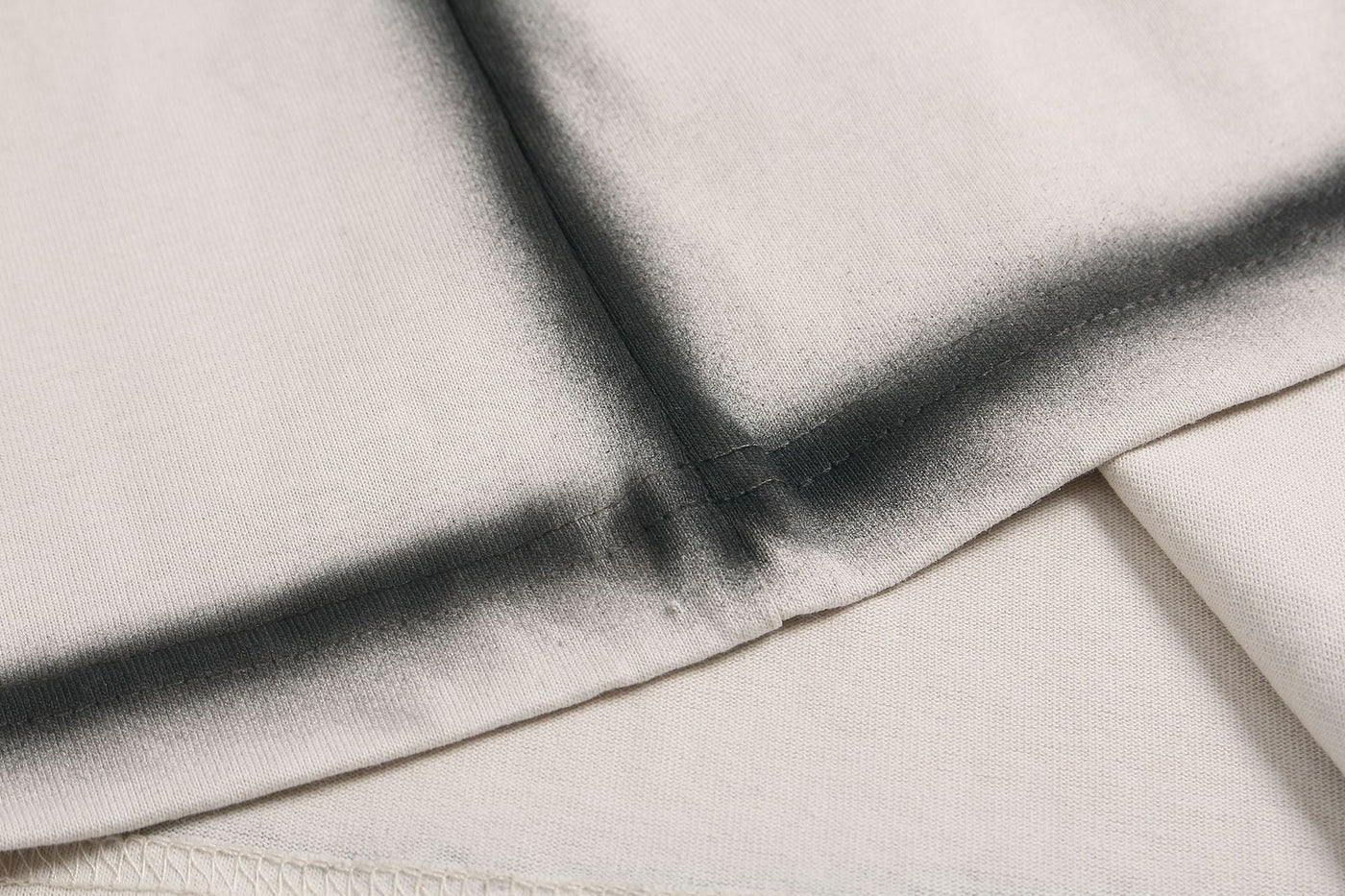 Oversized skull graphic streetwear tee in black or apricot