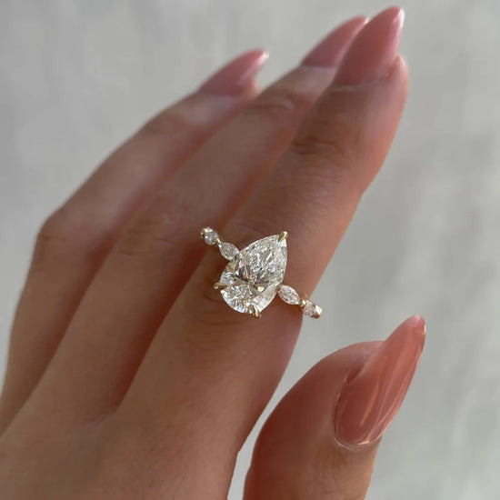 Luxury Zircon Wedding Ring