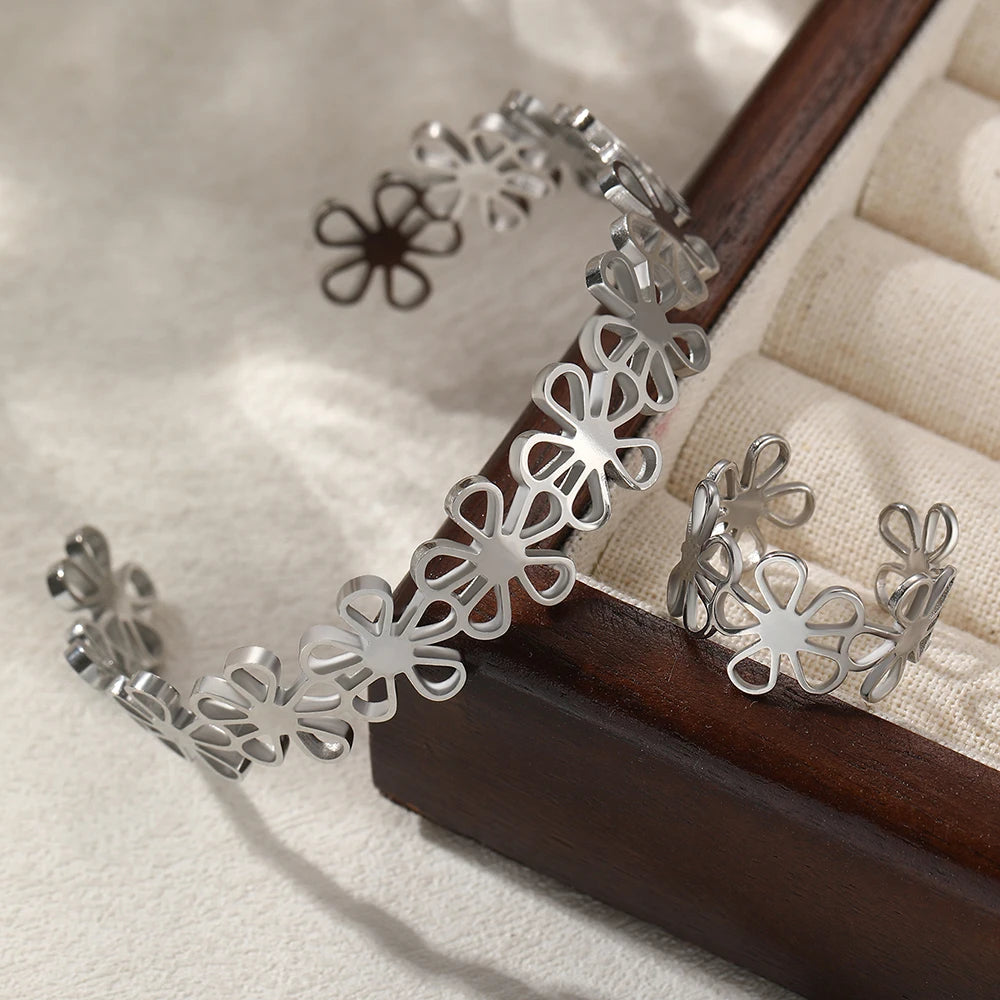Flower Bracelet & Ring Set