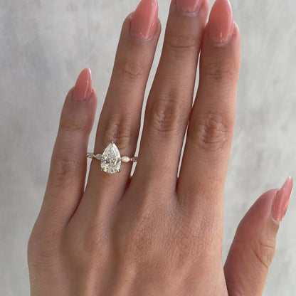Luxury Zircon Wedding Ring