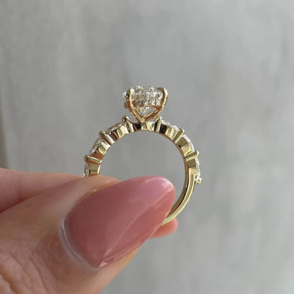 Luxury Zircon Wedding Ring