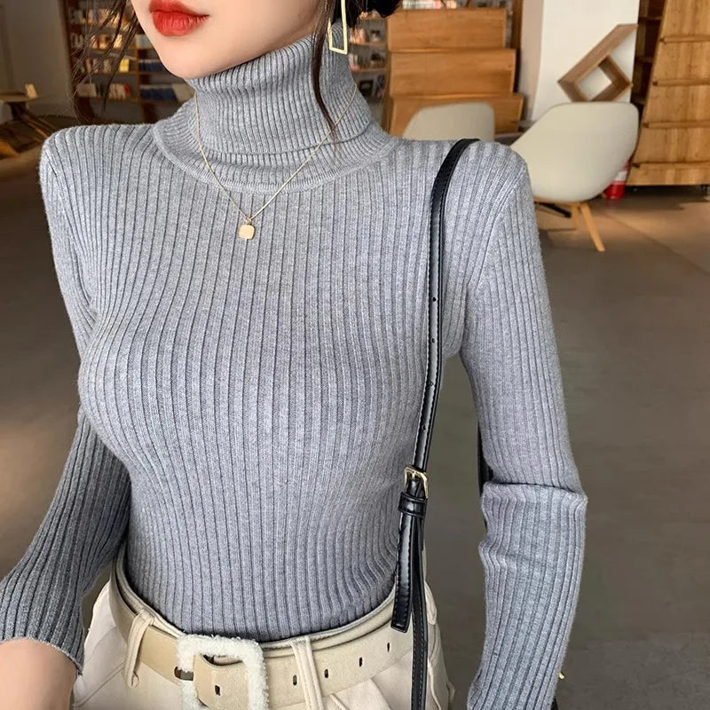 Soft Minimal Turtleneck Sweater